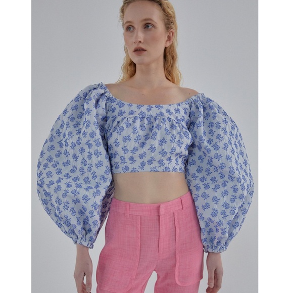 SOLD Loéil Barzio Jacquard Floral Open Back Top - Picture 4 of 10